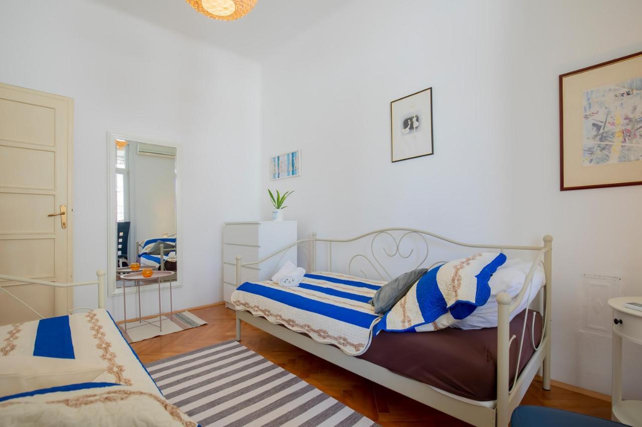 Amphitheater Apartment Pola Esterno foto
