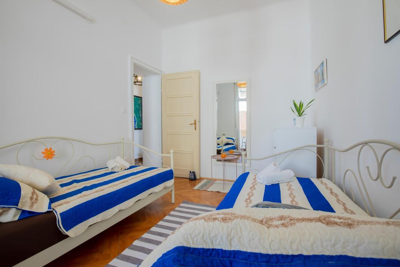 Amphitheater Apartment Pola Esterno foto