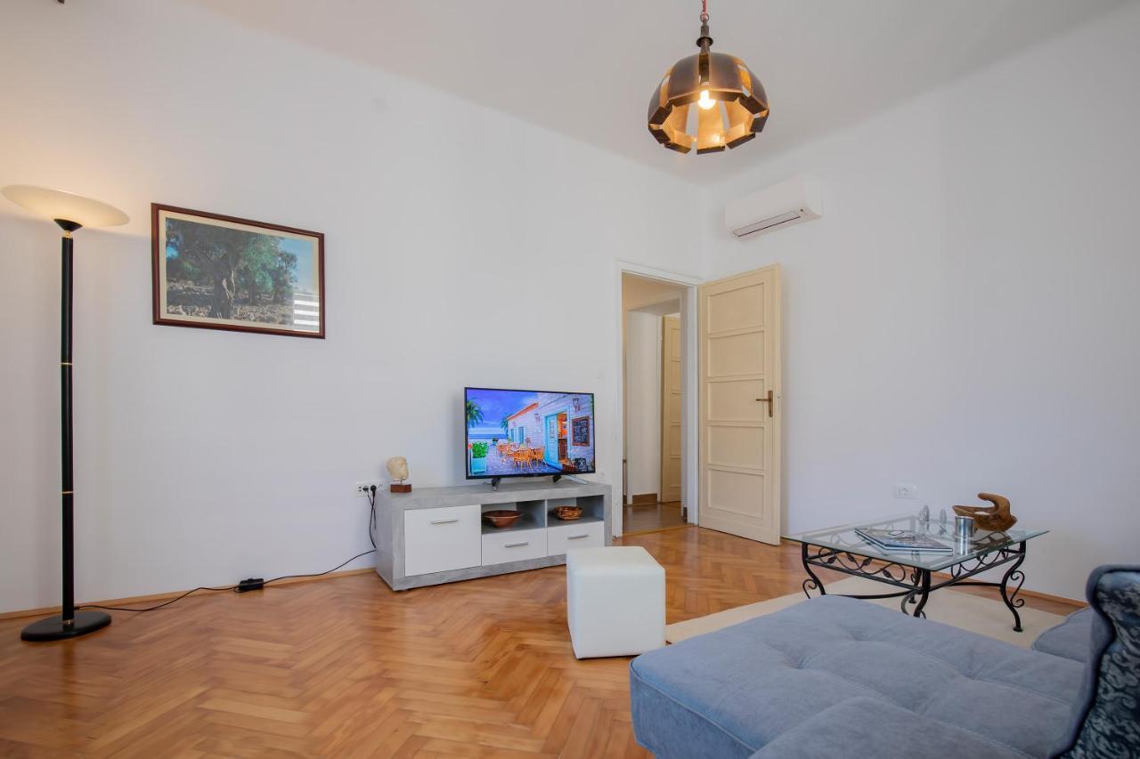 Amphitheater Apartment Pola Esterno foto